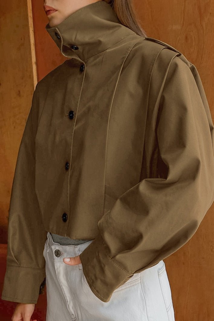 Abigail geplooide kraag jas