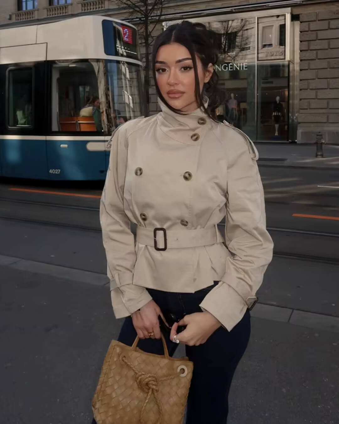 Lyss Cropped Trenchcoat